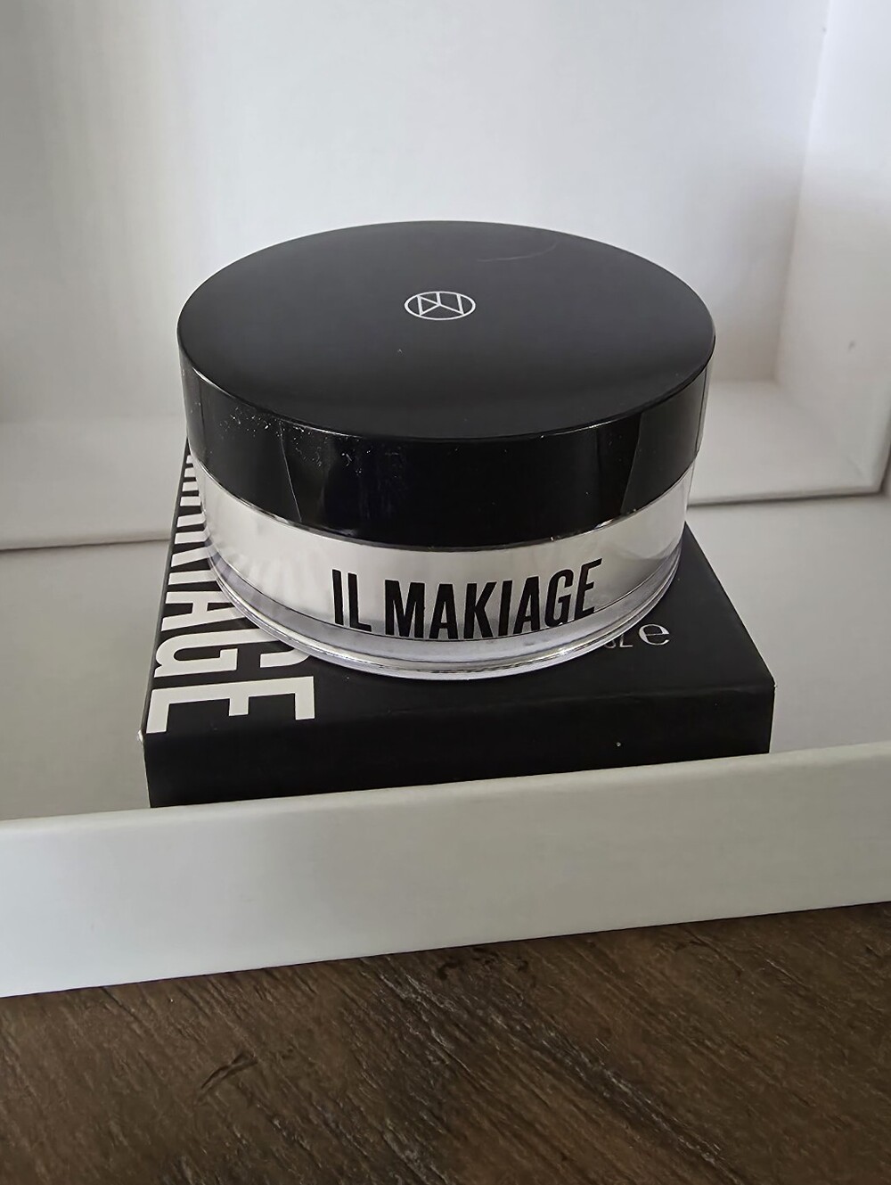 IL Makiage Transparent Loose Powder